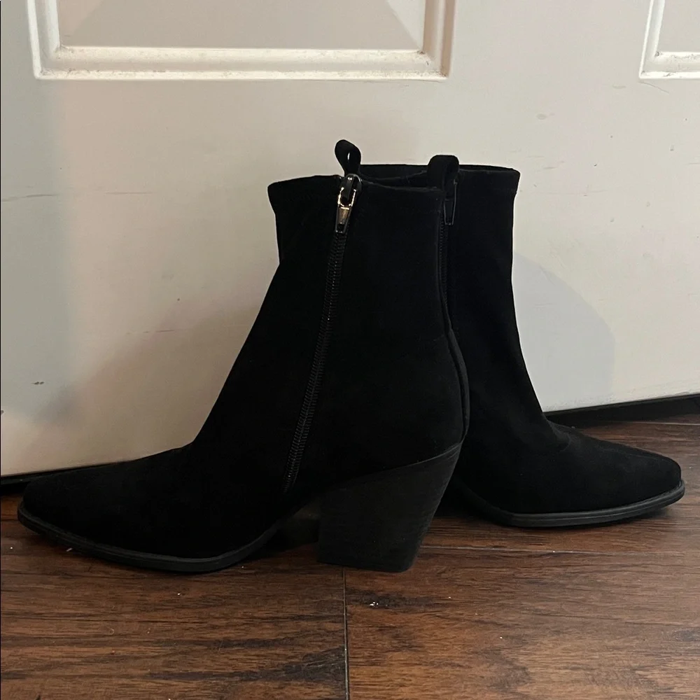 SOUL Naturalizer Black Ankle Boots - Picture 2 of 5